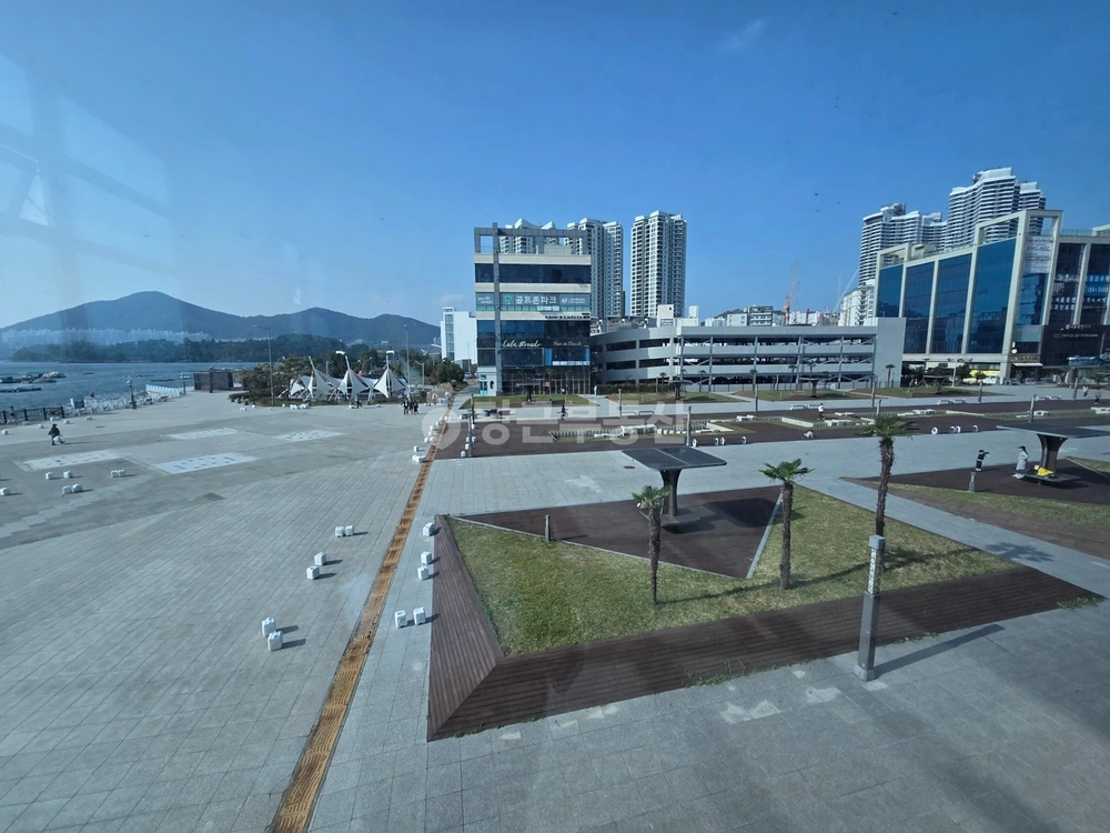 전남광주통합특별시 여수시 웅천동 상가 사진 1