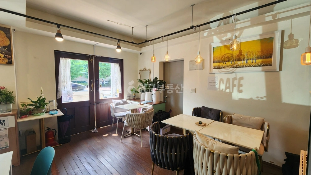 경기도 수원시 영통구 매탄동 상가 사진 1
