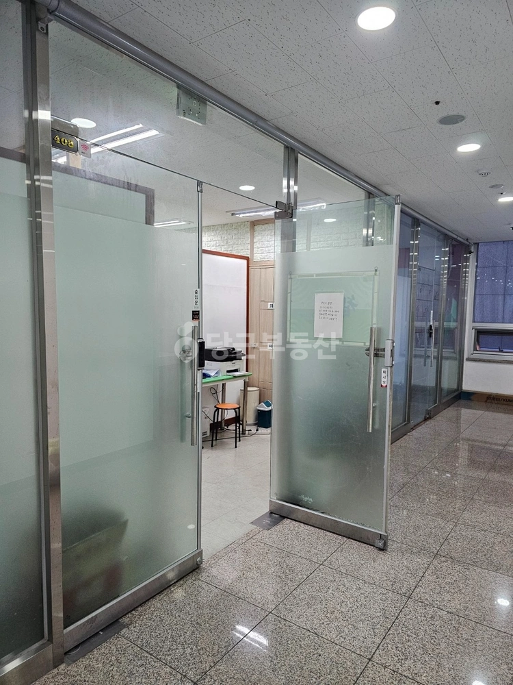 경기도 고양시 덕양구 신원동 사무실 사진 1