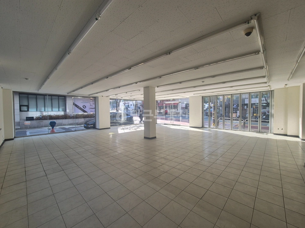 서울특별시 강남구 역삼동 상가 사진 1