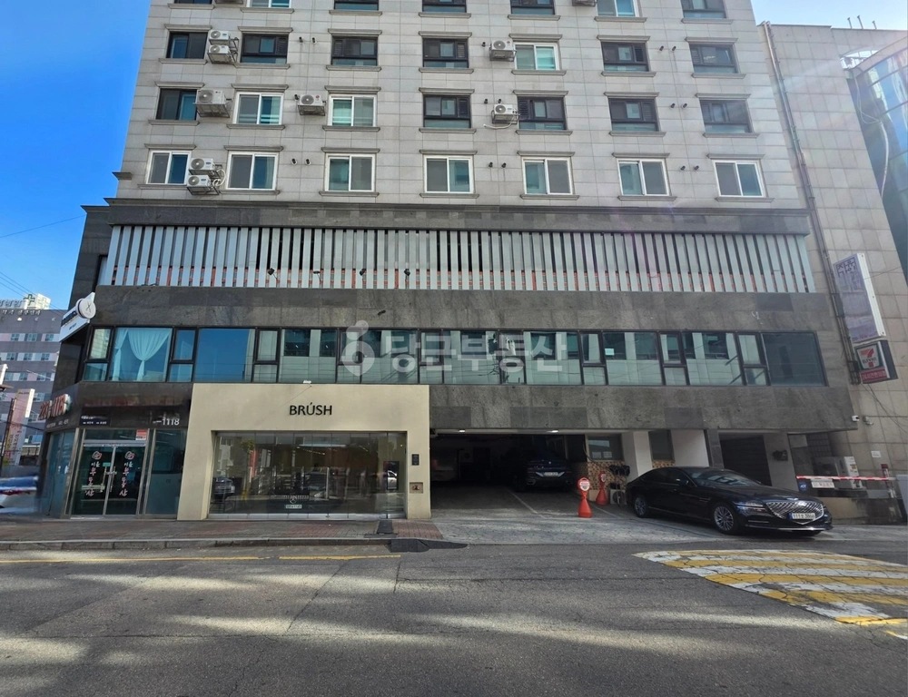 경기도 수원시 팔달구 인계동 상가 사진 1