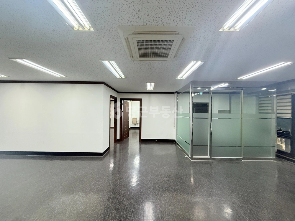 충청남도 천안시 서북구 백석동 상가 사진 1