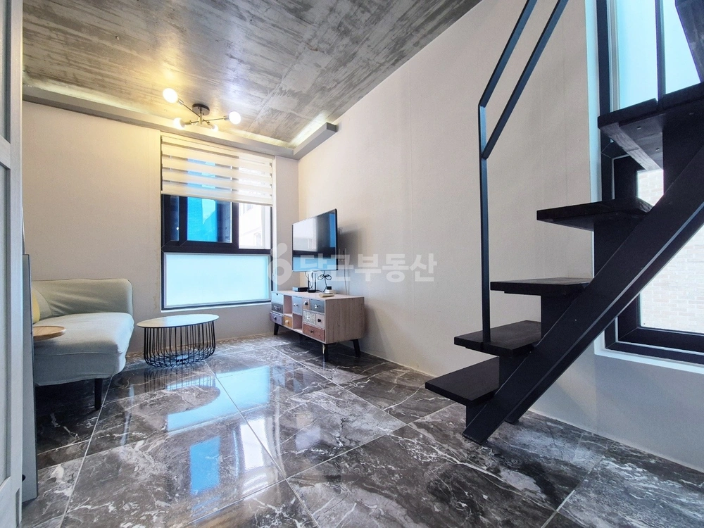 서울특별시 강남구 논현동 원룸 사진 1