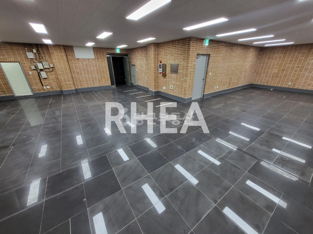 서울특별시 강남구 논현동 상가 사진 1
