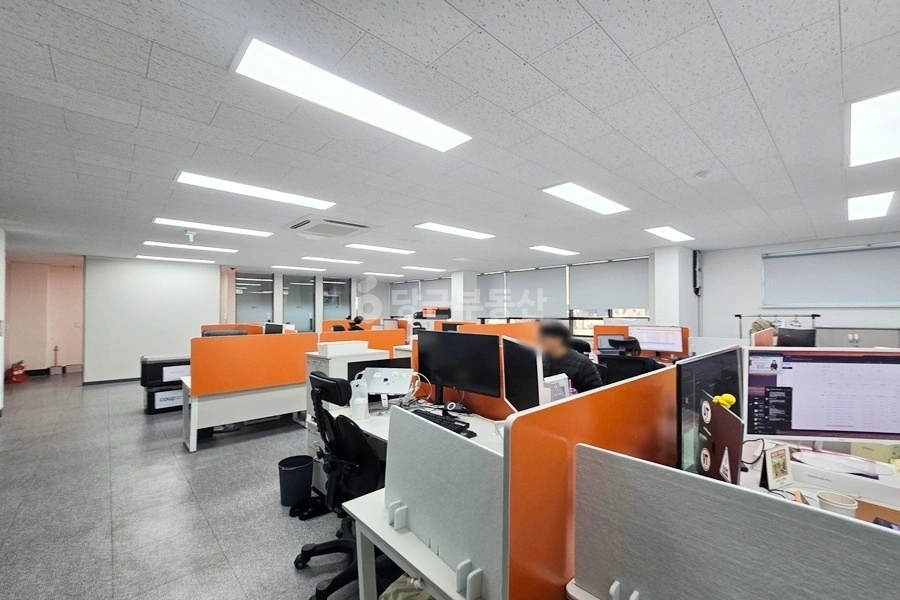 서울특별시 강남구 논현동 사무실 사진 1