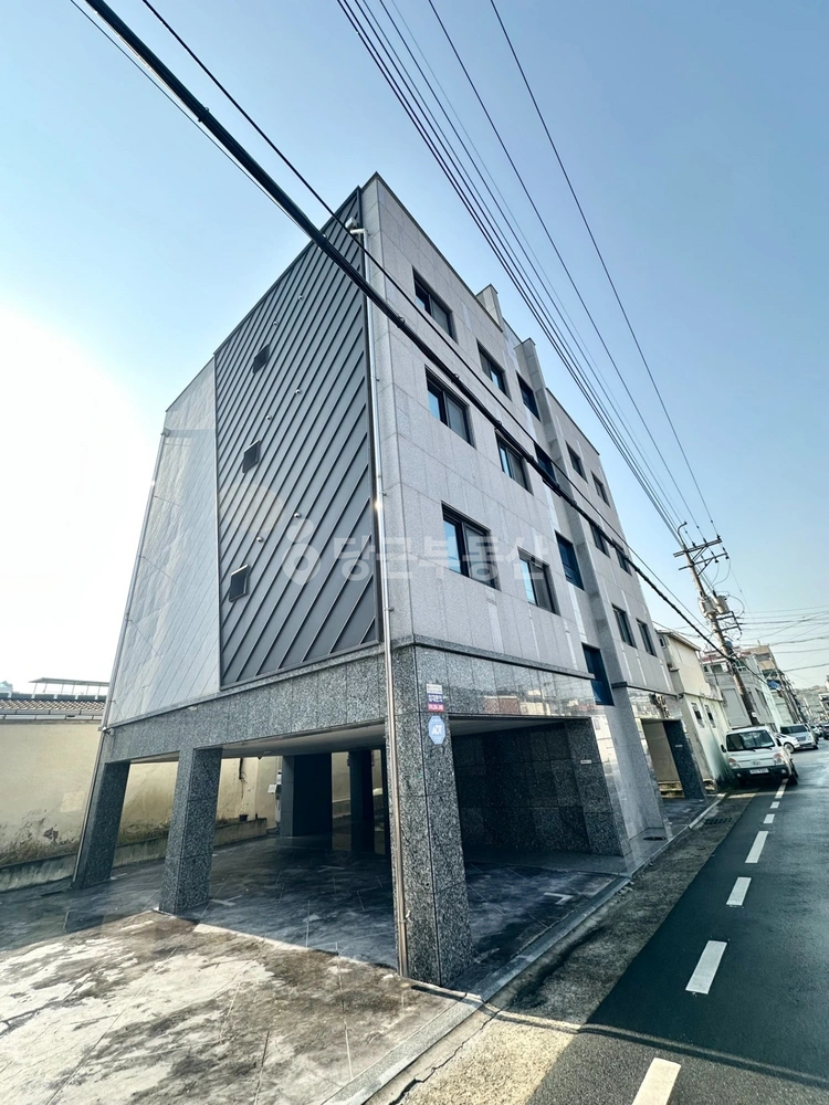 경상남도 진주시 상봉동 건물 사진 1