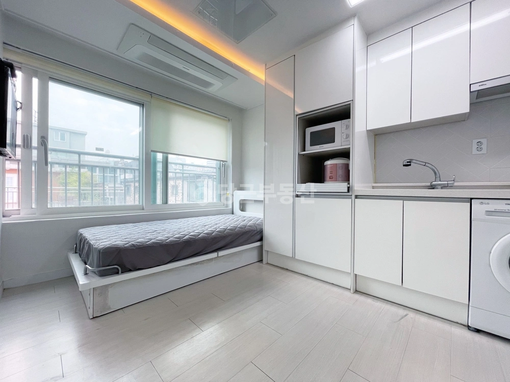 서울특별시 강남구 논현동 원룸 사진 1
