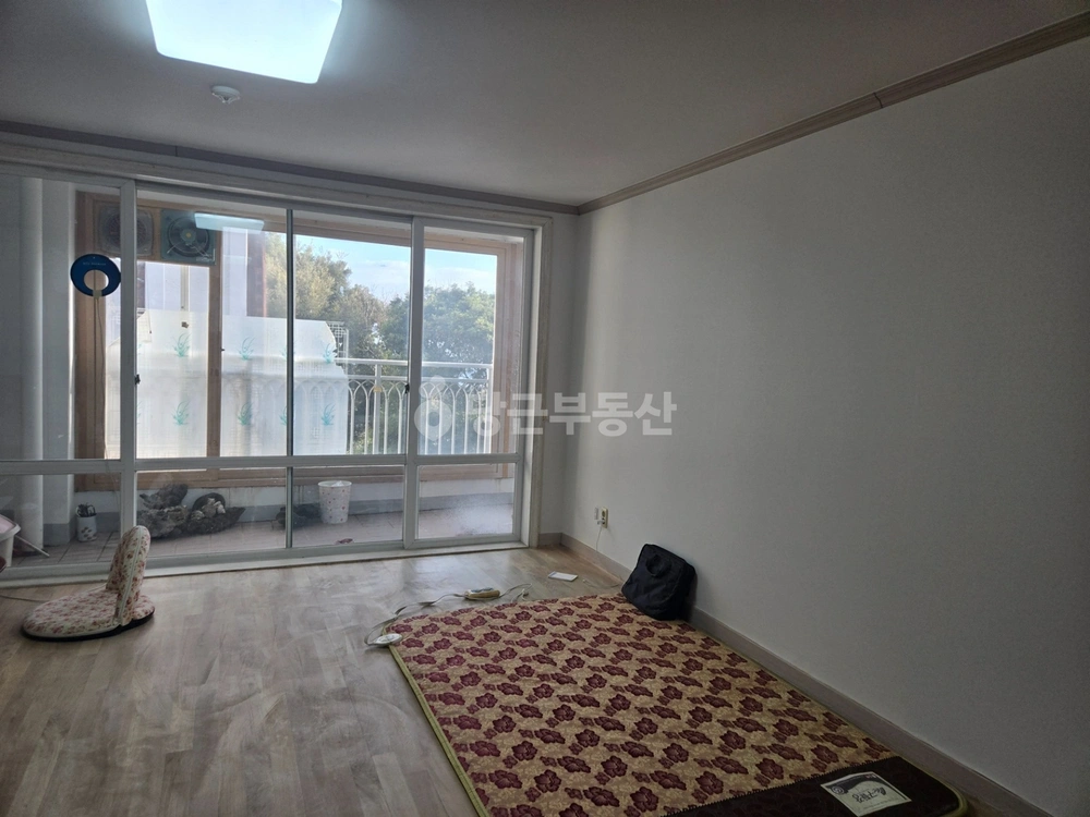 제주특별자치도 서귀포시 동홍동 아파트 사진 1