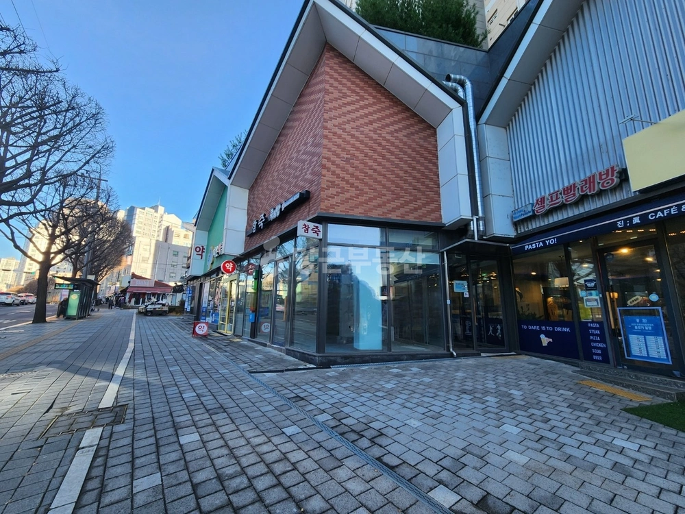 경기도 수원시 팔달구 인계동 상가 사진 1