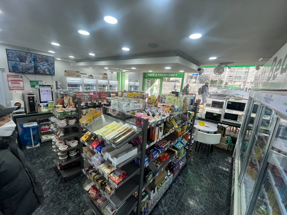 서울특별시 강남구 역삼동 상가 사진 1