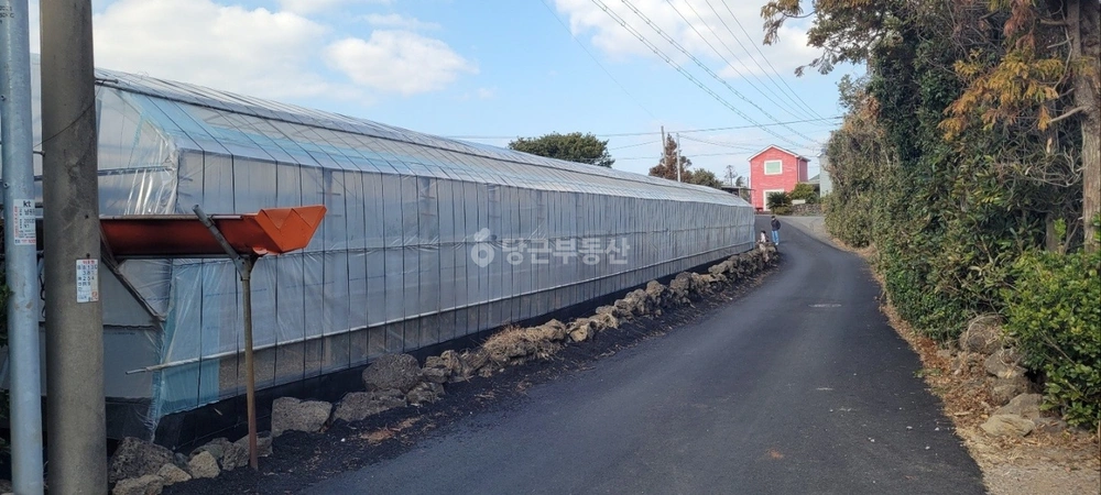 제주특별자치도 서귀포시 남원읍 토지 사진 1