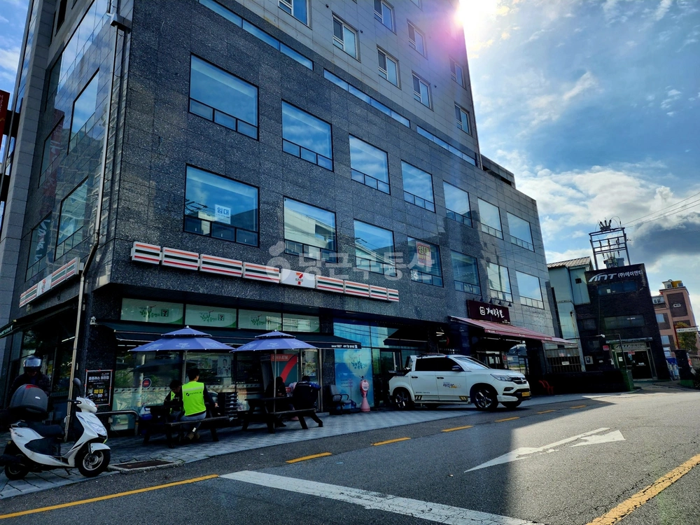 경기도 수원시 영통구 매탄동 상가 사진 1