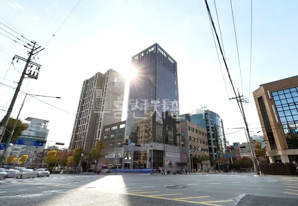 서울특별시 강남구 역삼동 건물 사진 1