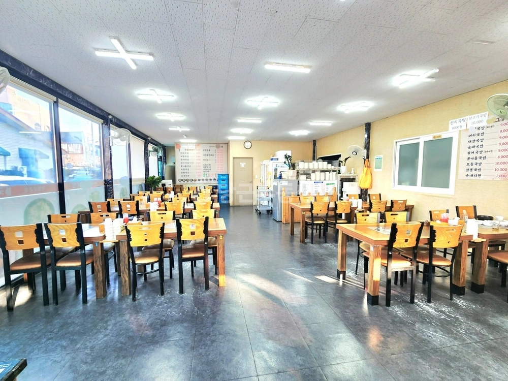 전남광주통합특별시 북구 용봉동 상가 사진 1