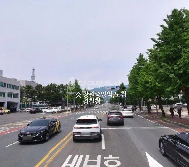 경상남도 창원시 성산구 신월동 상가 사진 1