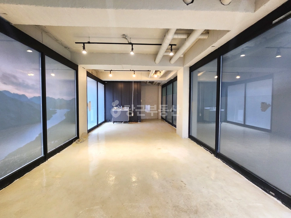 충청북도 청주시 흥덕구 복대동 상가 사진 1