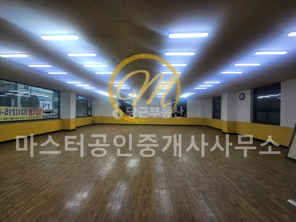 경기도 수원시 영통구 매탄동 상가 사진 1