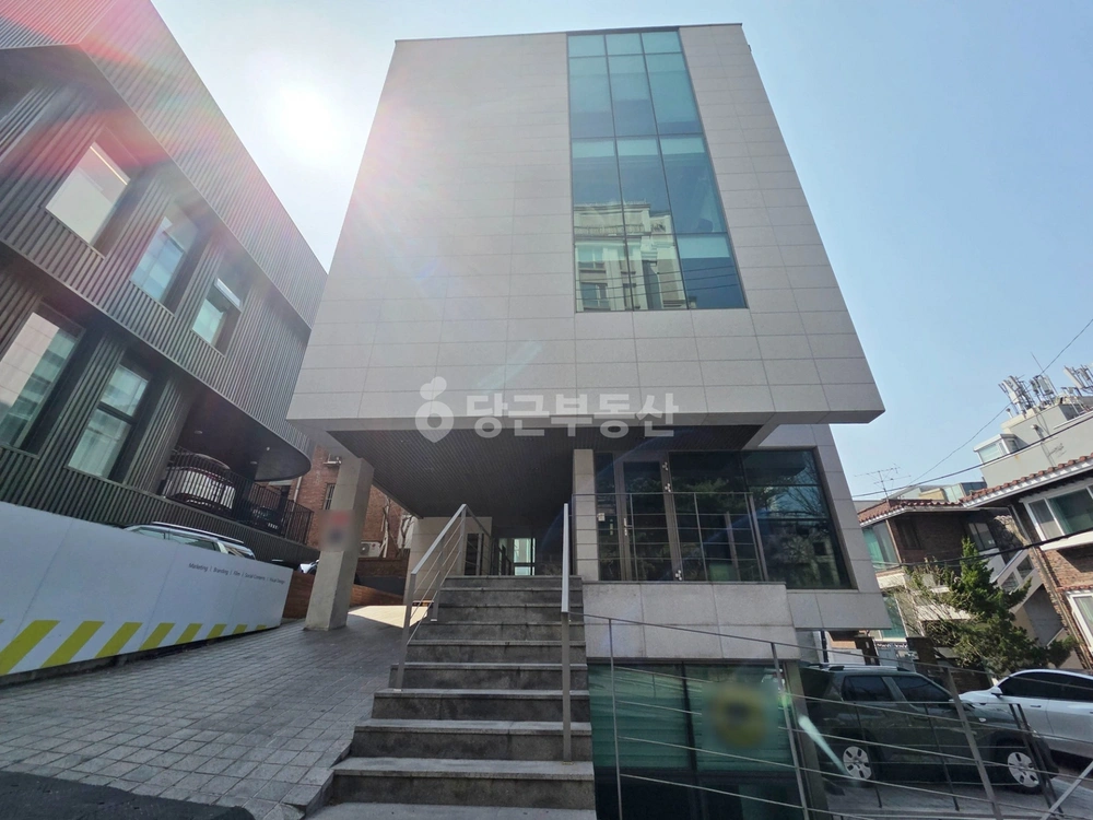 서울특별시 강남구 논현동 건물 사진 1