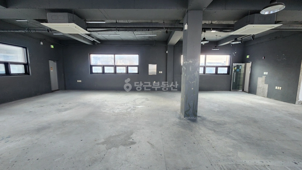 충청남도 아산시 용화동 상가 사진 1
