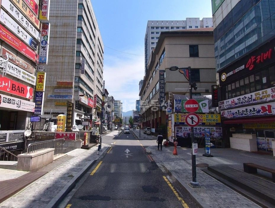 경상남도 창원시 성산구 중앙동 상가 사진 1