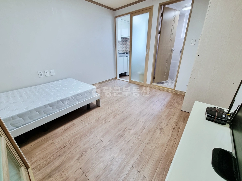 부산광역시 동래구 온천동 원룸 사진 1