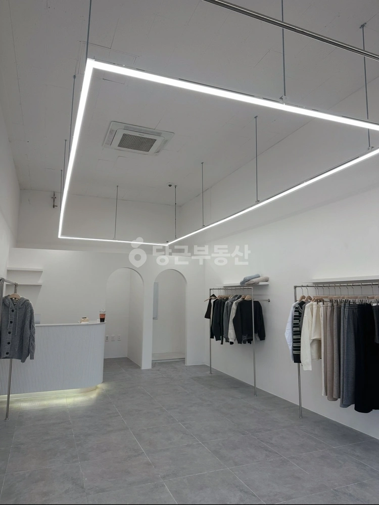 충청남도 천안시 서북구 불당동 상가 사진 1