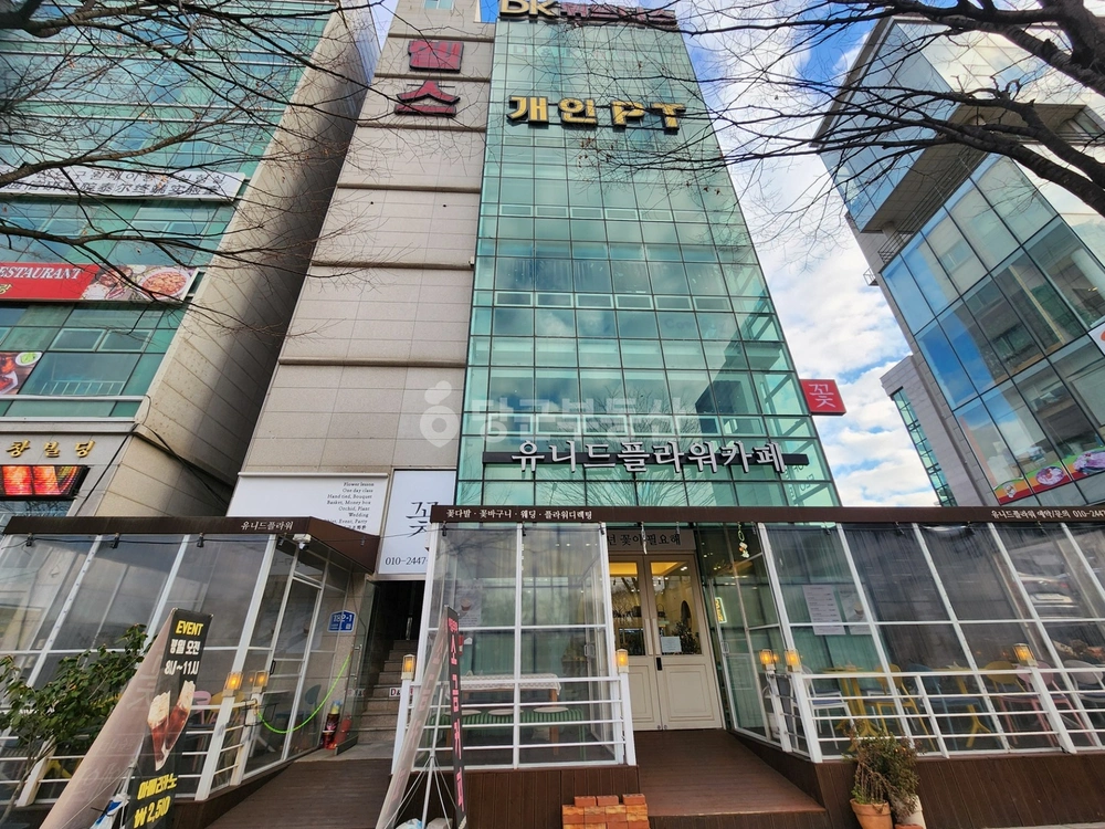 경기도 수원시 영통구 매탄동 상가 사진 1
