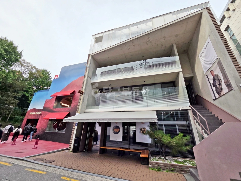 서울특별시 강남구 신사동 상가 사진 1
