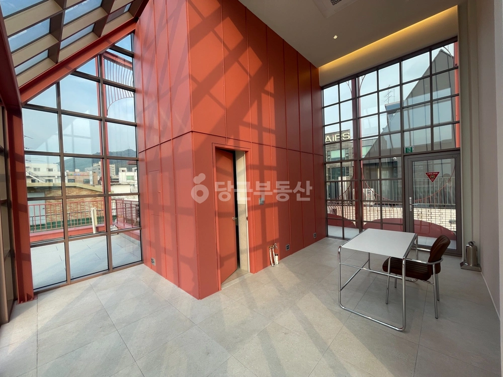 서울특별시 서대문구 연희동 상가 사진 1