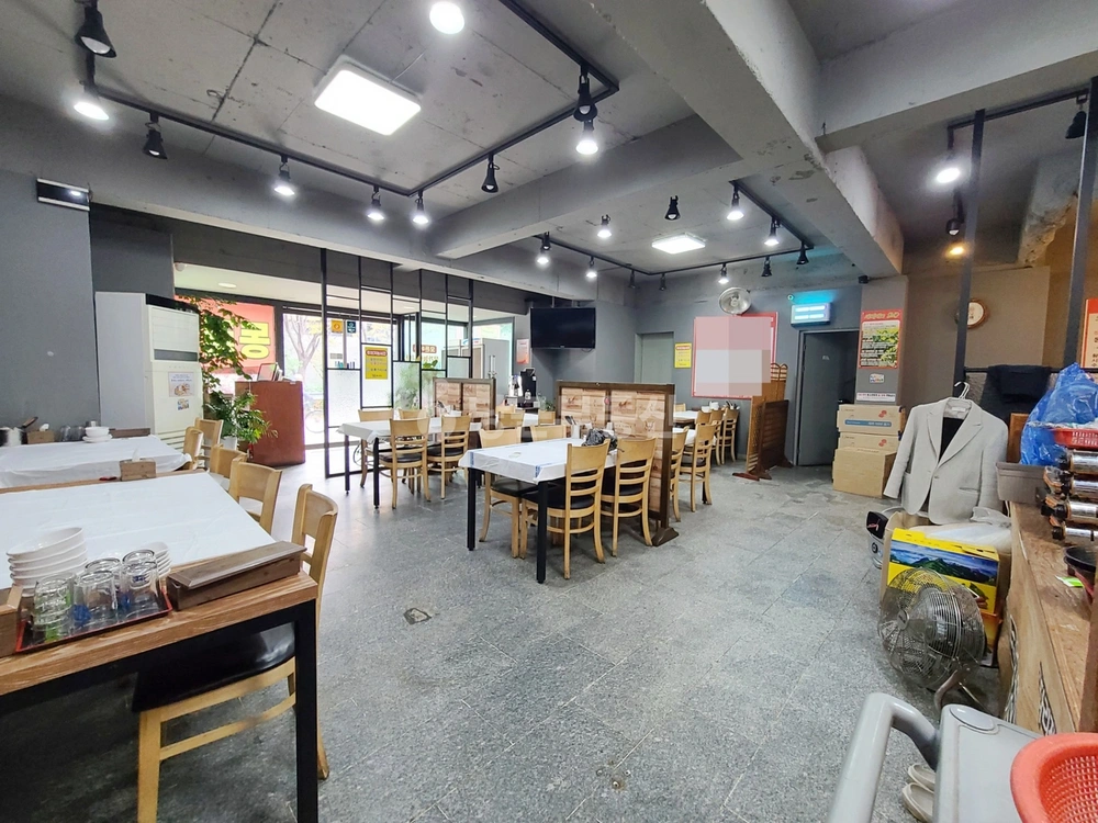전남광주통합특별시 남구 진월동 상가 사진 1