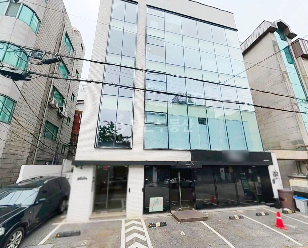 서울특별시 강남구 신사동 건물 사진 1