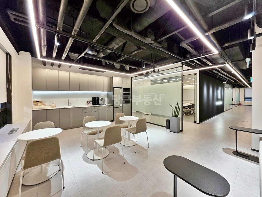 서울특별시 강남구 역삼동 사무실 사진 1