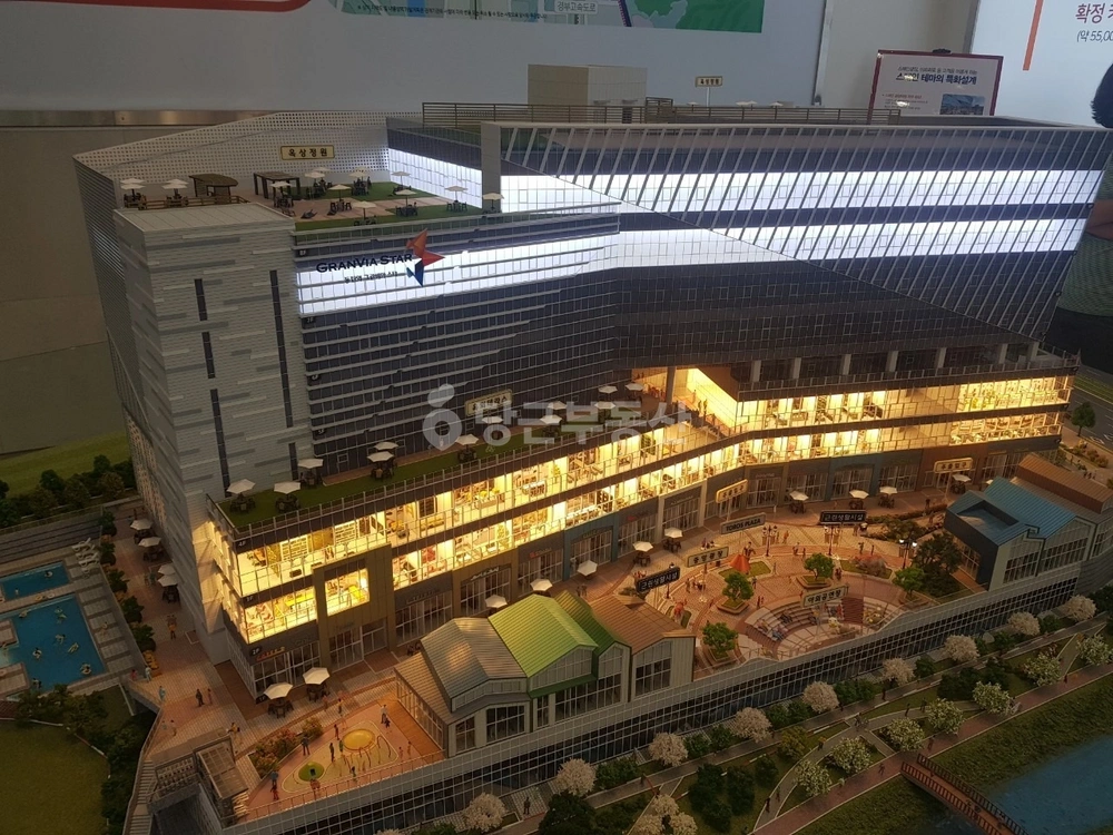 경기도 화성시 동탄구 청계동 상가 사진 1