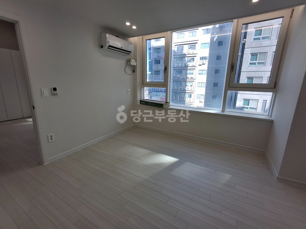 대전광역시 서구 둔산동 오피스텔 사진 1