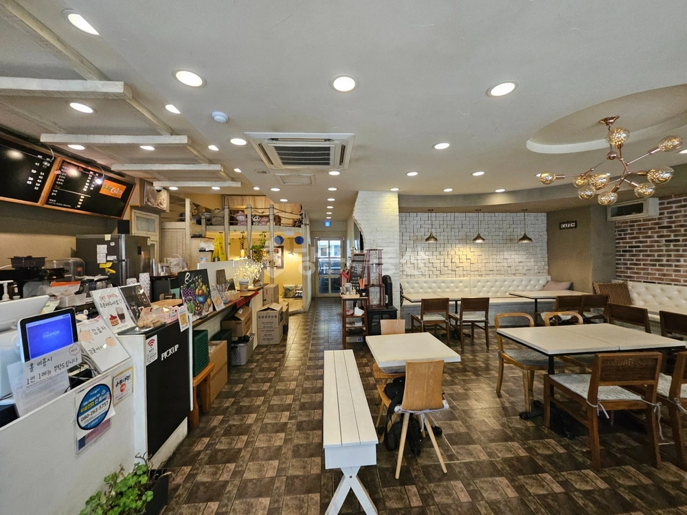 대전광역시 서구 탄방동 상가 사진 1