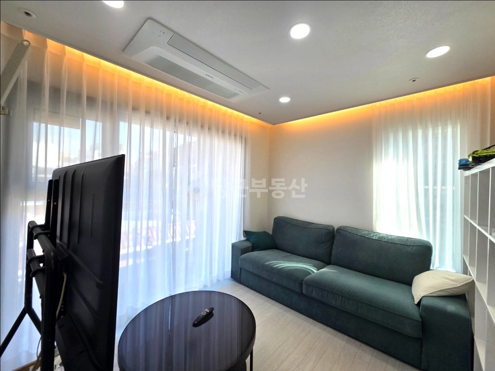 서울특별시 서대문구 창천동 오피스텔 사진 1