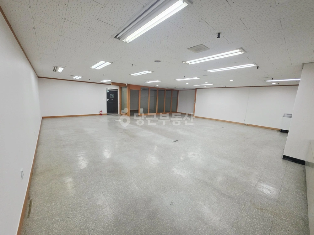 경기도 고양시 일산동구 장항동 사무실 사진 1