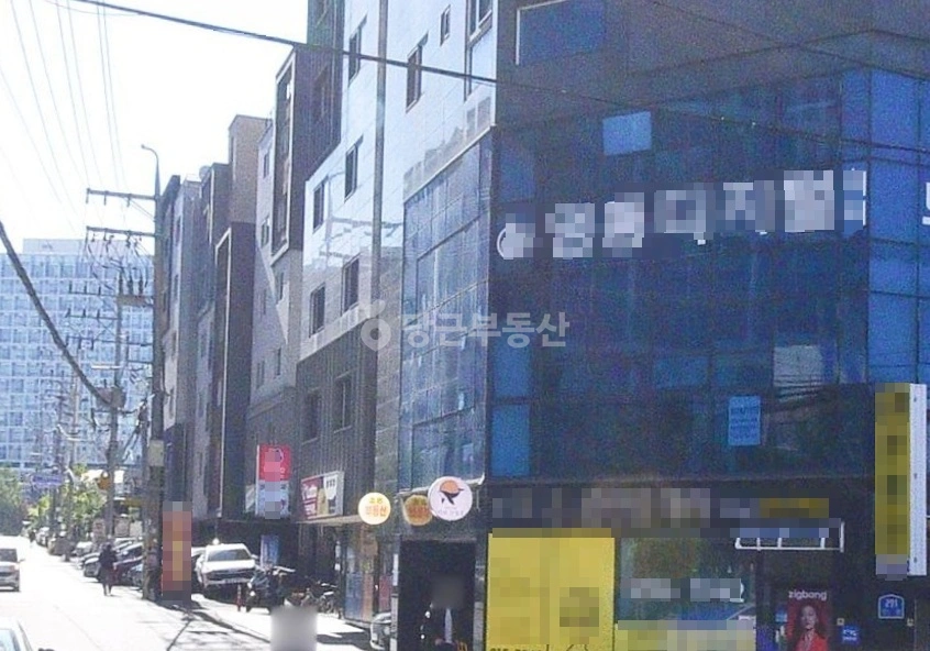 경기도 수원시 영통구 매탄동 건물 사진 1