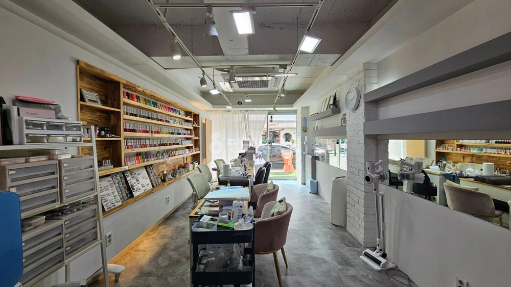 경기도 고양시 일산동구 백석동 상가 사진 1