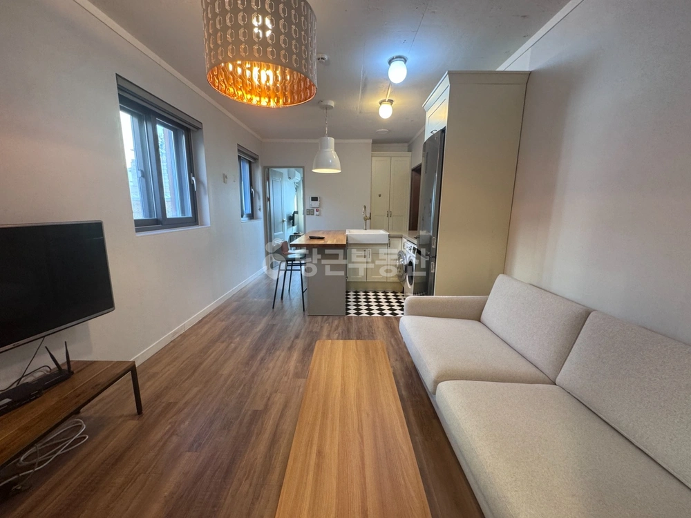 서울특별시 강남구 논현동 원룸 사진 1