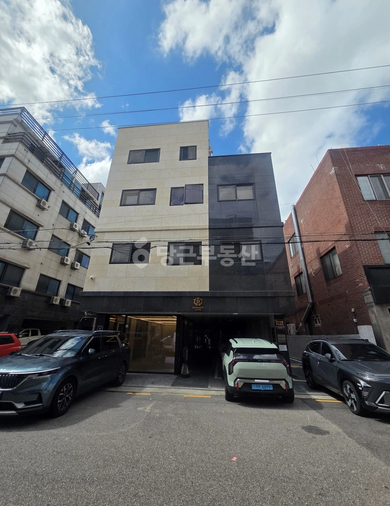 경기도 수원시 팔달구 인계동 상가 사진 1
