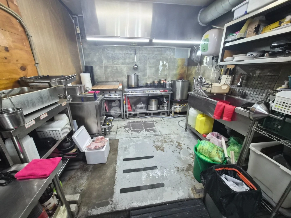 경기도 고양시 덕양구 화정동 상가 사진 1