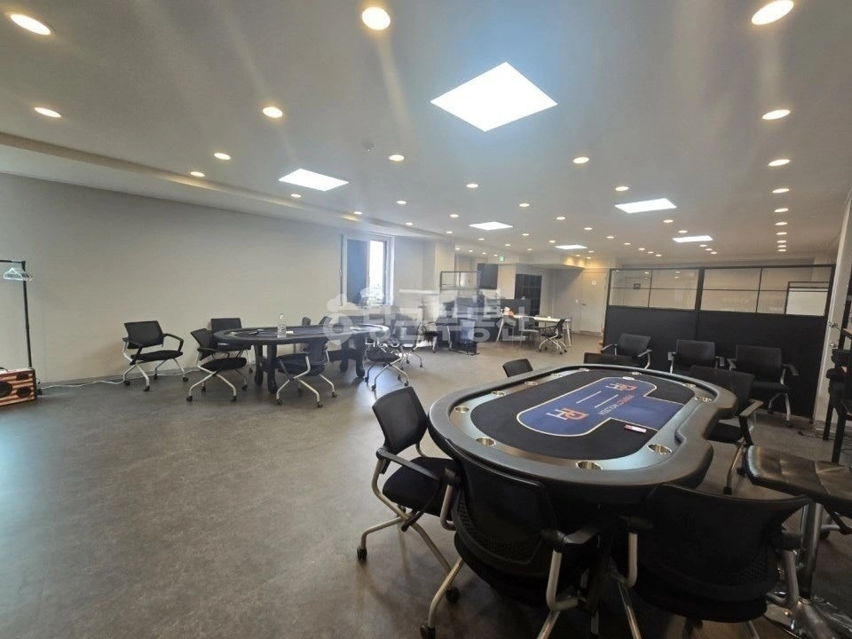 서울특별시 서대문구 창천동 상가 사진 1