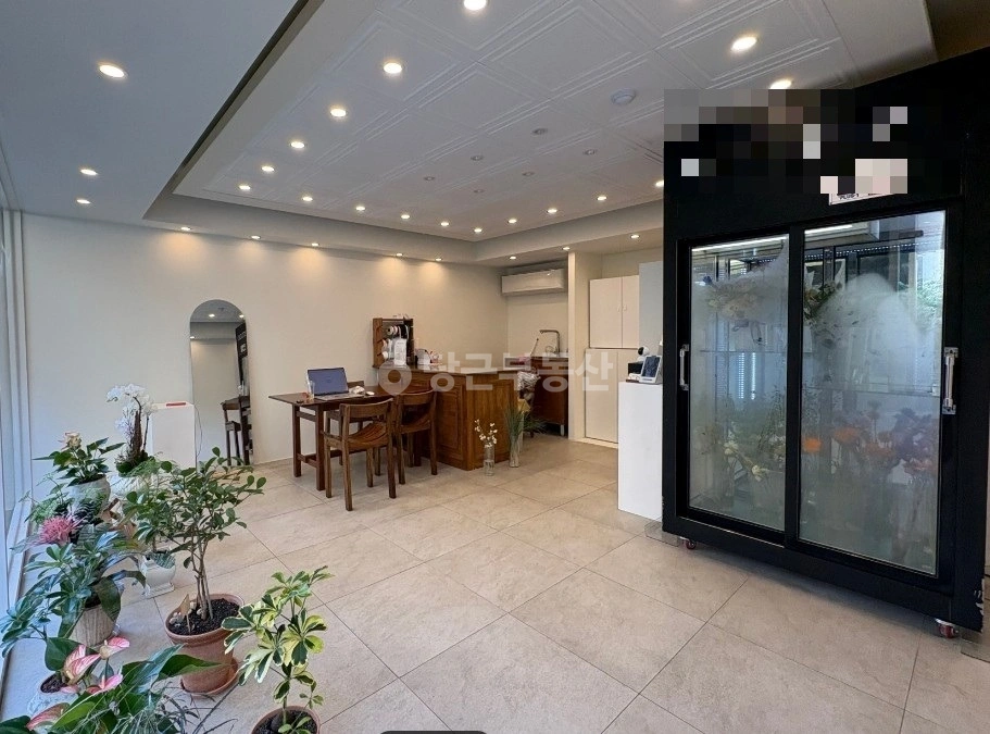 서울특별시 강남구 논현동 상가 사진 1