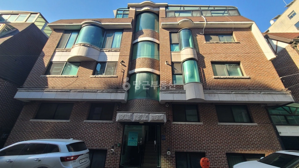 서울특별시 강남구 논현동 건물 사진 1