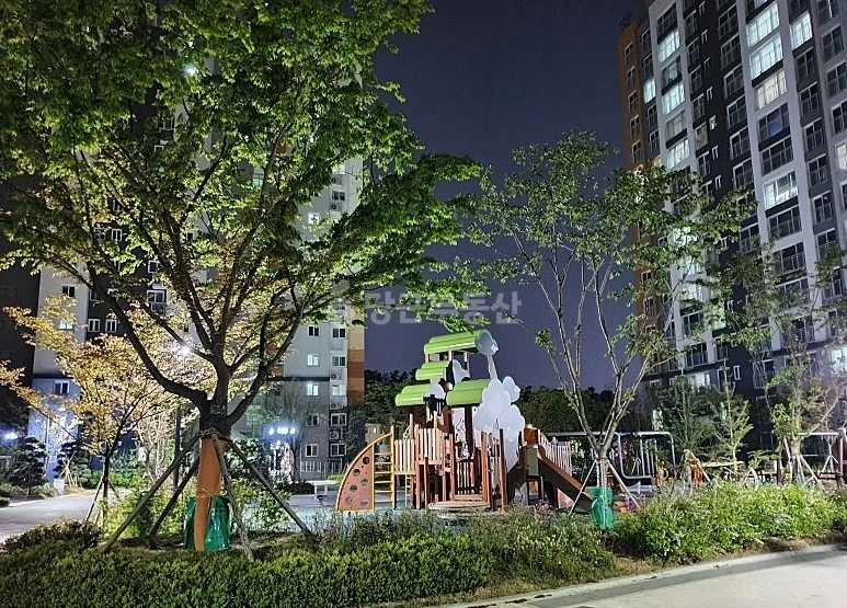 경기도 화성시 동탄구 영천동 아파트 사진 1