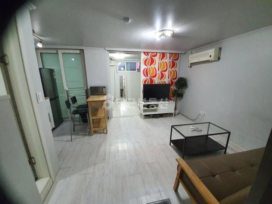 서울특별시 강남구 논현동 원룸 사진 1
