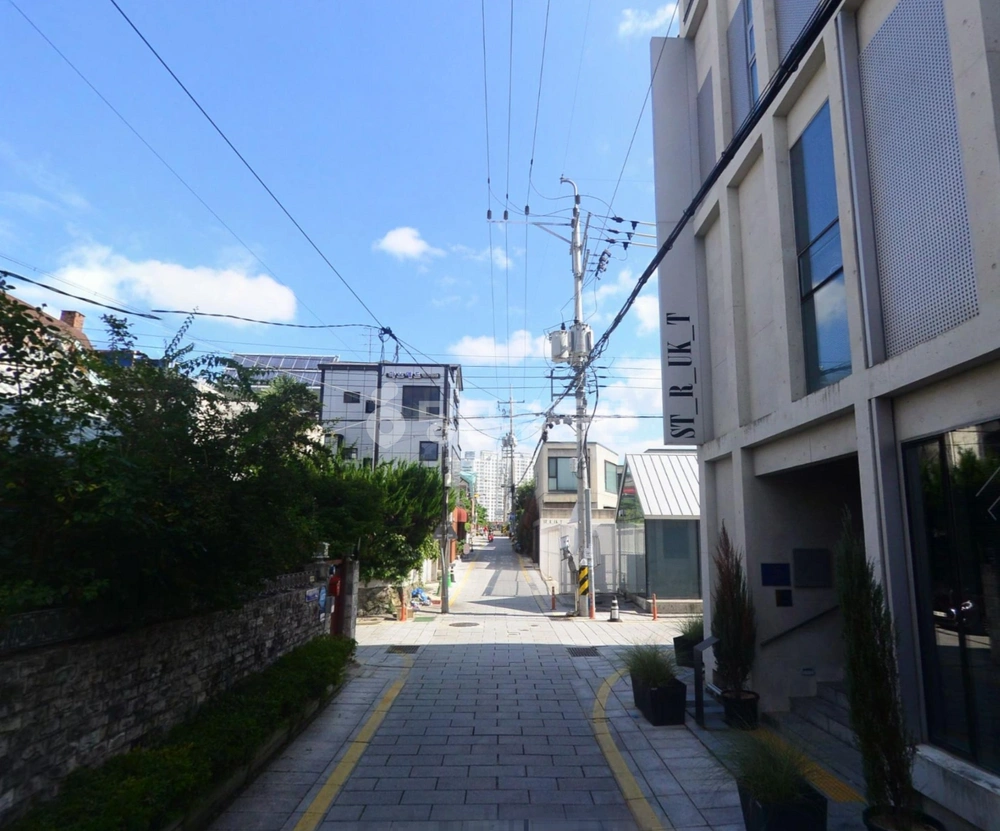 전남광주통합특별시 동구 동명동 상가 사진 1