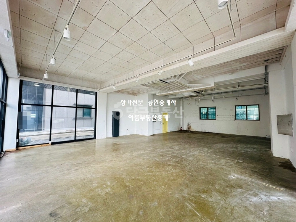 대전광역시 서구 관저동 상가 사진 1