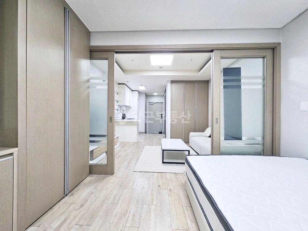 서울특별시 강남구 논현동 오피스텔 사진 1